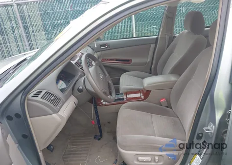 2005 Toyota Camry Le/Xle/Se из США, поврежденный, VIN 4T1BE30K55U566826